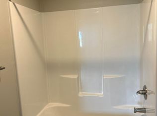 152 Acadia St #1, Waterloo, IA 50702