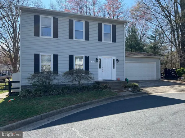 110 Oak View Dr SE, Leesburg, VA 20175