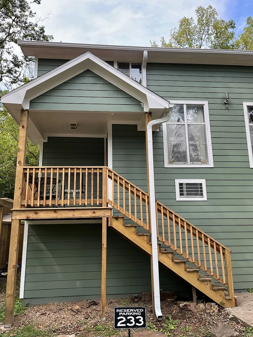 1 bedroom 1 bath townhome near campus and across from The Ramble — Photo 1