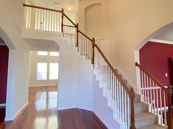 4th image of 4316 Foxtail Ln