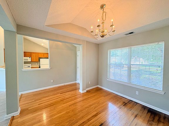 5th image of 465 Live Oak Walk