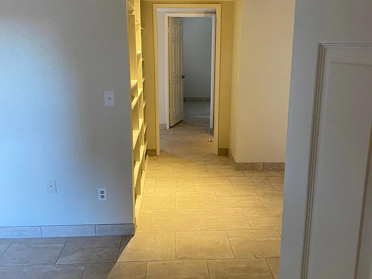 925 E Beryl Ave — Photo 6