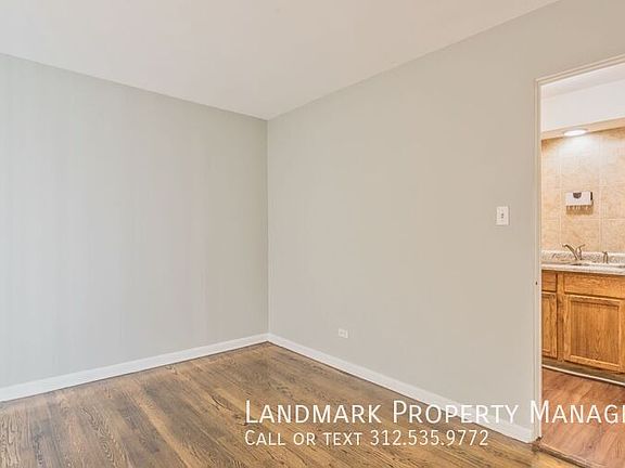5th image of 440 W Division St