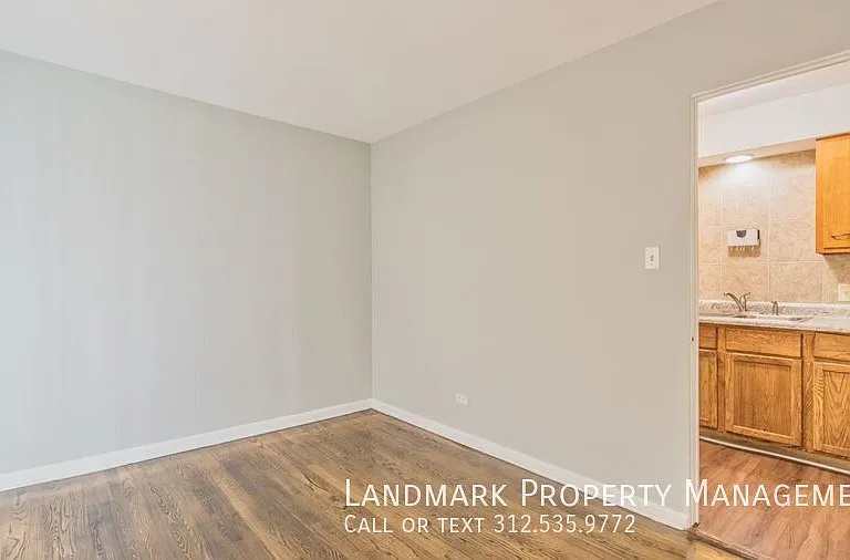 440 W Division St — Photo 5