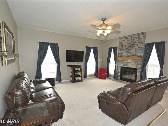 2nd image of 11114 S Windsor Ct
