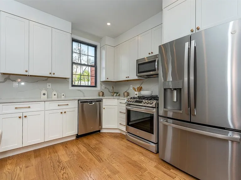 253 Hancock Ave #2 — Photo 43