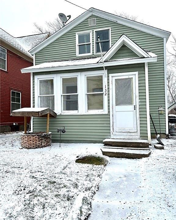 1st image of 132 N Main St