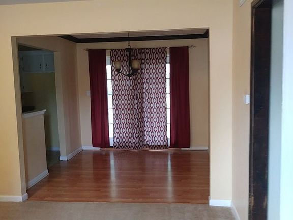 3rd image of 2524 Eagle Dr