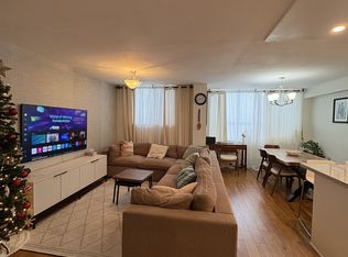 100 Lotherton Ptwy #1002, Toronto, ON M6B 2G8