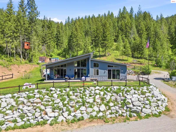 416 Miner Dr, Blanchard, ID 83804