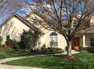 271 Island Pointe Dr, Medford, OR 97504