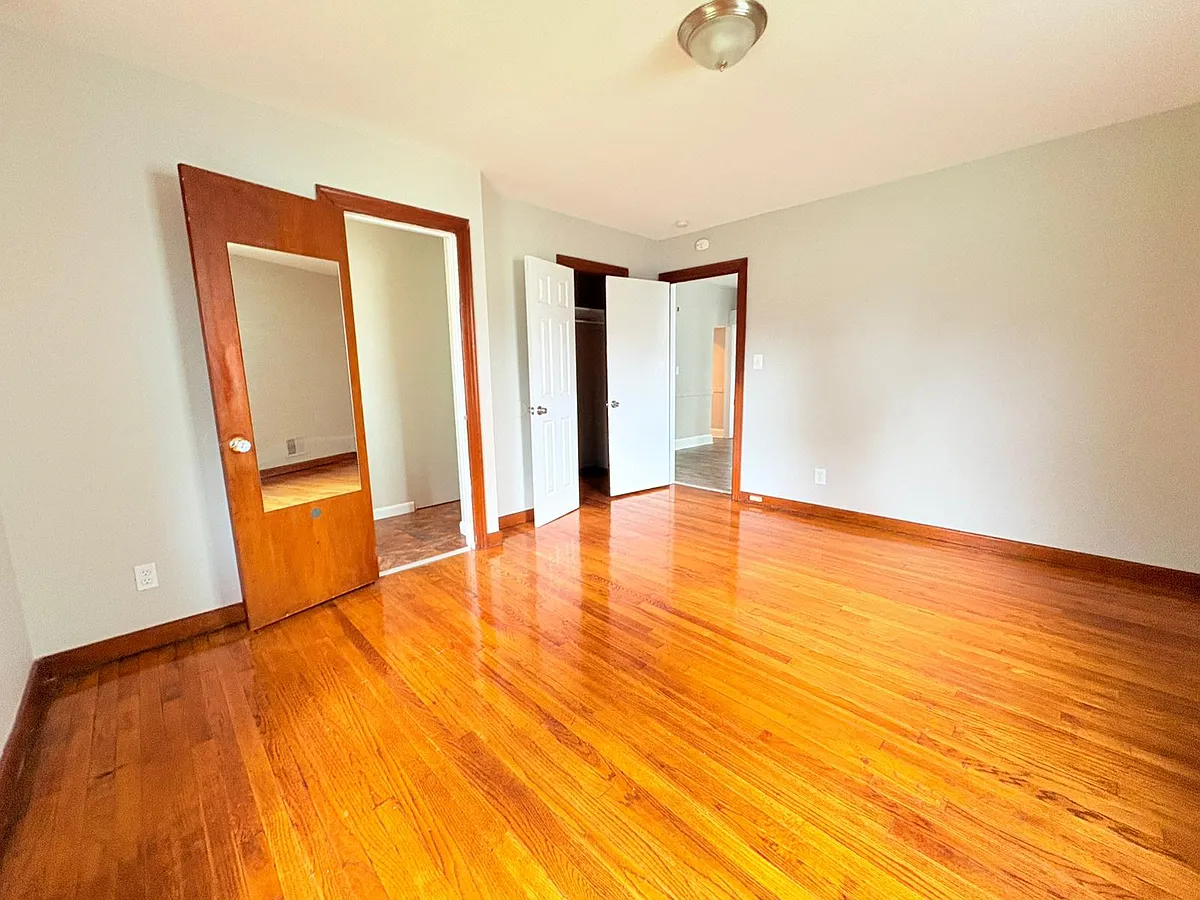 Building Photo - 57 William St #1AA