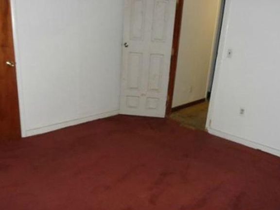 5th image of 1918 Blake St