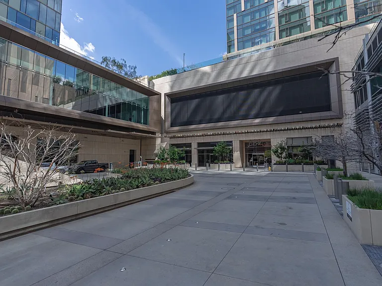 889 Francisco St #802 — Photo 42