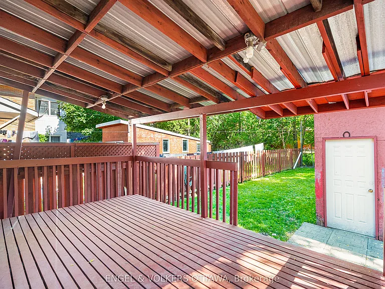 1402 Kilborn Ave — Photo 31