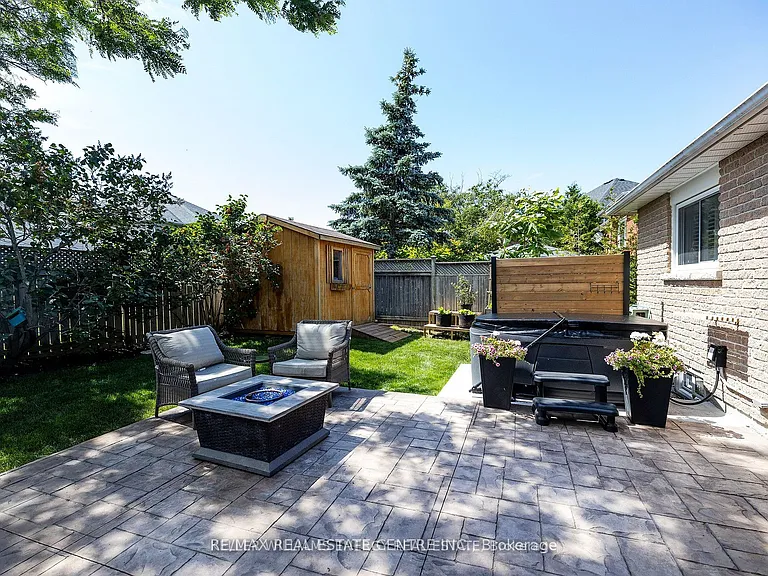 36 Padfield Dr — Photo 24