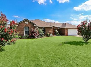 5900 SE 11th St, Midwest City, OK 73110