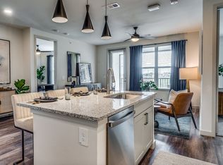 7201 Lake Ridge Pkwy #11082, Grand Prairie, TX 75054