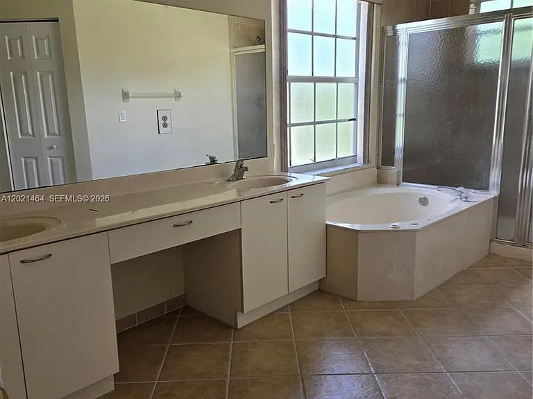 2221 Sloane Pl — Photo 4