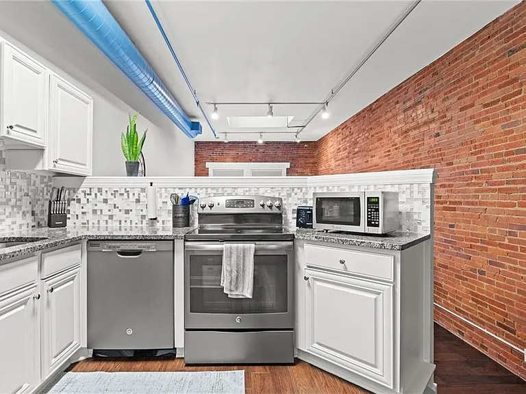 700 Broadway Blvd #508 — Photo 12