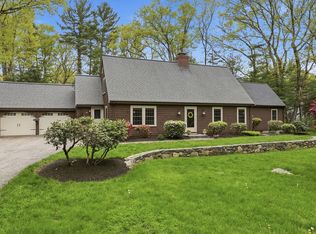 46 Hayden Ln, Bedford, MA 01730