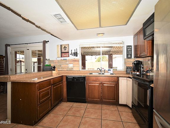 4th image of 11026 N 40th Ave