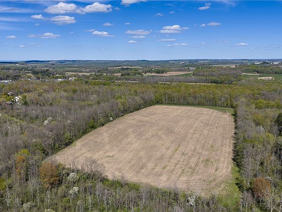 5th image of E Lake Rd