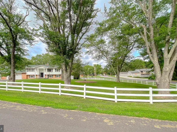 21475 Williams Dr, Lexington Park, MD 20653