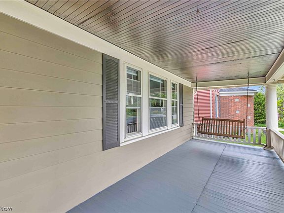 3rd image of 3177 Warren Rd