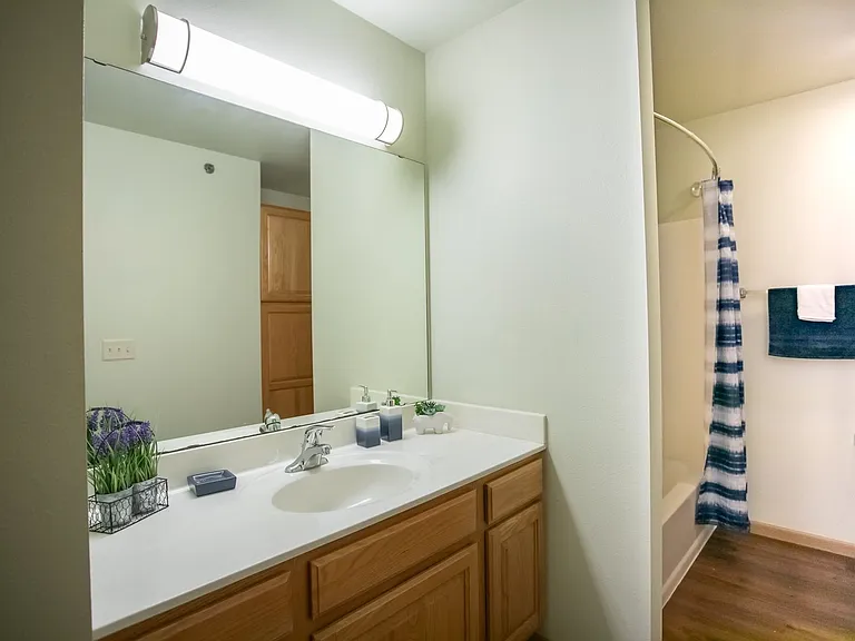 Prairie Crest Apartments — Photo 17