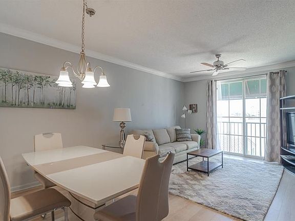 3rd image of 630 S Sapodilla Ave APT 531