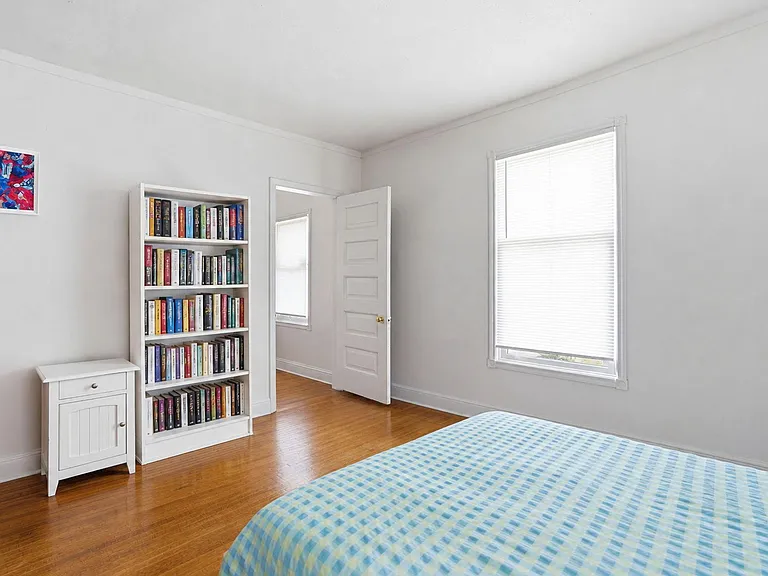 2541 Garfield Ave #3 — Photo 8