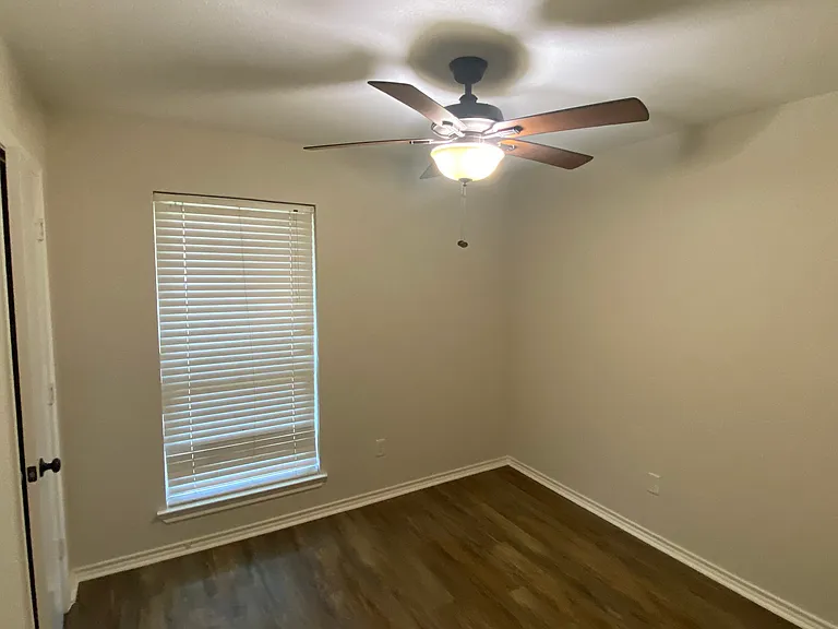 1902 Camellia St — Photo 17