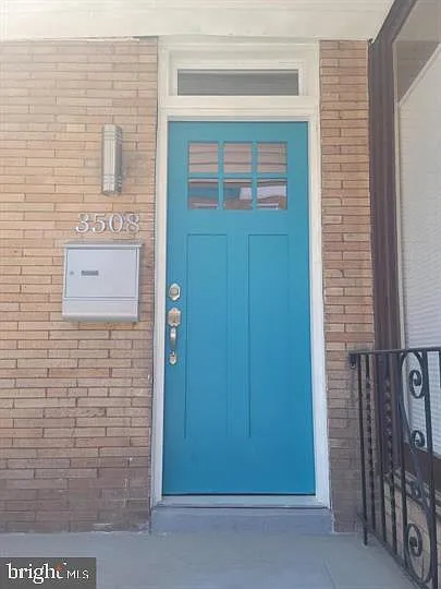 3508 Braddock St — Photo 3