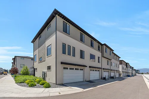708 W Bronze Leaf Rd #1 Photo 1