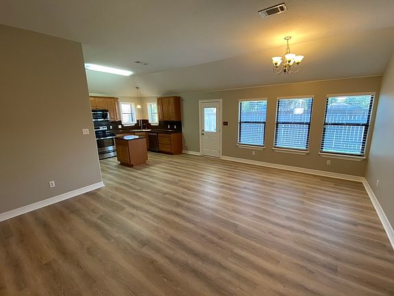 2nd image of 115 Eagle Nest Ct
