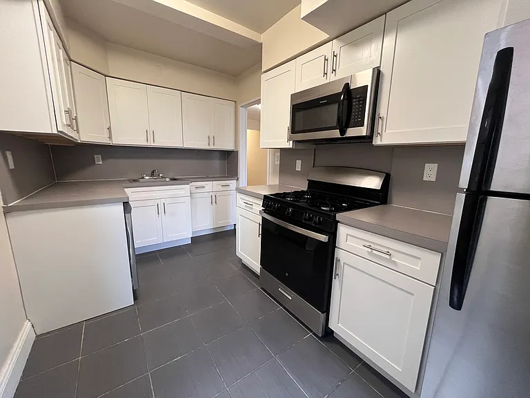 444 Neptune Ave #13A — Photo 4