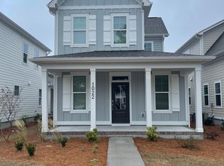 1022 N Caswell Ave, Southport, NC 28461