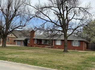 1815 W Wilshire Blvd, Nichols Hills, OK 73116