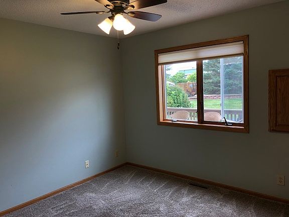 4th image of 1960 Westridge Cir