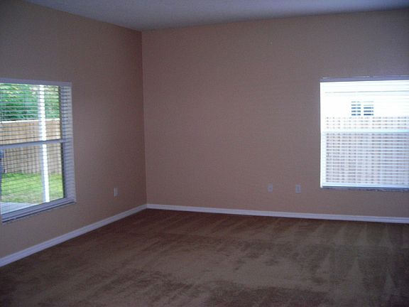 3rd image of 2625 Queen Alberta Dr
