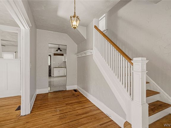 5th image of 2526 Walnut Ave