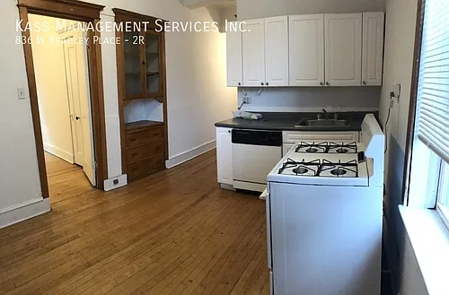 836 W Bradley Pl #2R Photo 1