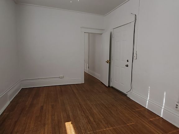 4th image of 1642 N Ogden St #7