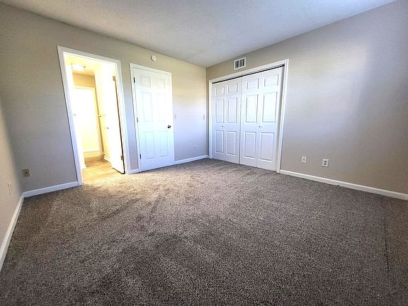 4th image of 173 Birchwood Ln #2B-1Ba-1100Sqft