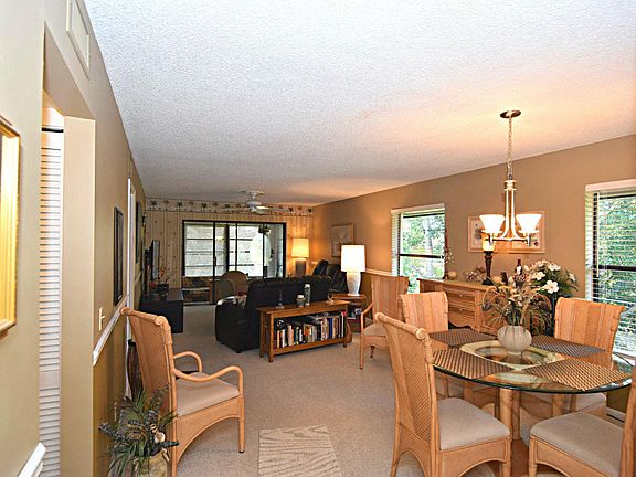 2nd image of 31 SW South River Dr APT 206