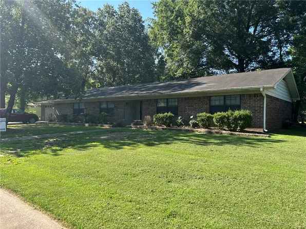 2813 W D St, Russellville, AR 72801