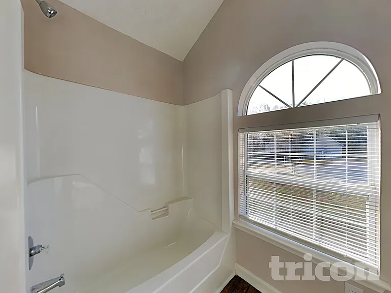 1606 Oak Knoll Ln — Photo 13