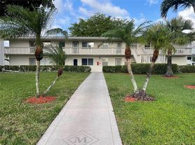 279 Markham M, Deerfield Beach, FL