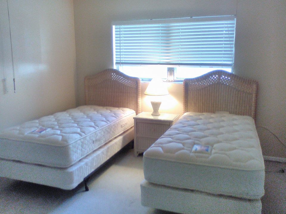 1st image of 2515 NE 1st Ct #3150